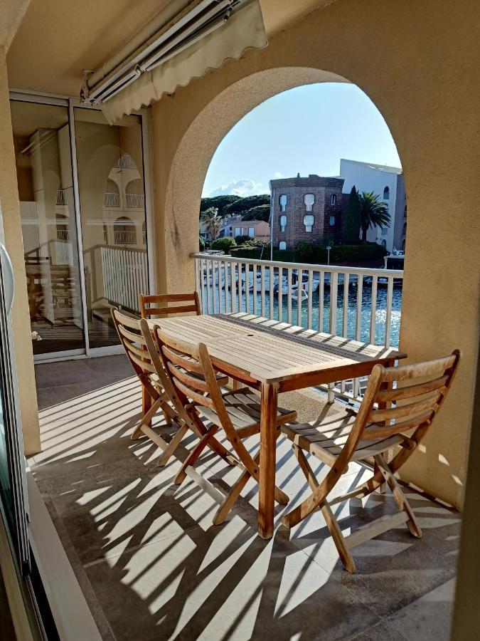 Studio Hyeres Port Екстериор снимка