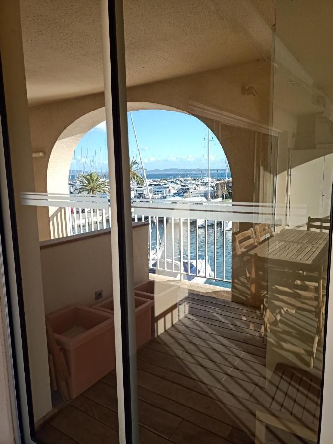 Studio Hyeres Port Екстериор снимка