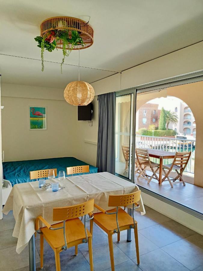 Studio Hyeres Port Екстериор снимка